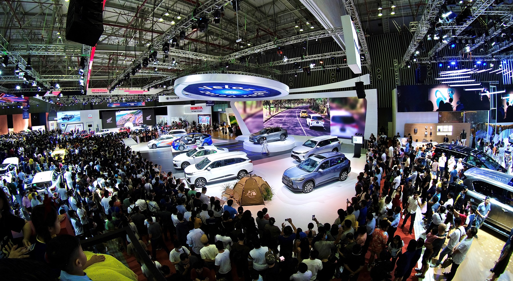 Ứng dụng công nghệ tạo nên diện mạo mới cho Vietnam Motor Show