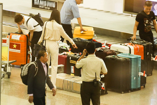 Hoa hậu Trái đất Phương Khánh quá xinh đẹp trong ngày trở về