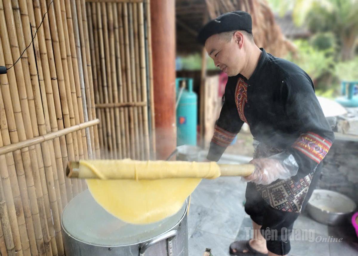 Bánh cuốn ngô