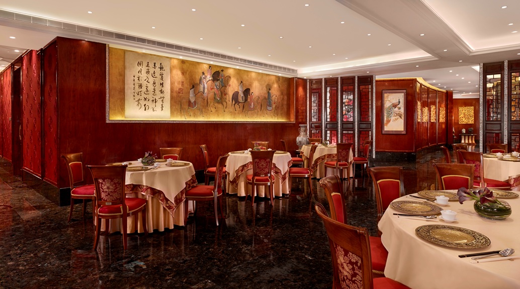 Tận hưởng kỳ nghỉ dưỡng đẳng cấp & Khám phá vẻ đẹp thành phố cùng The Reverie Saigon