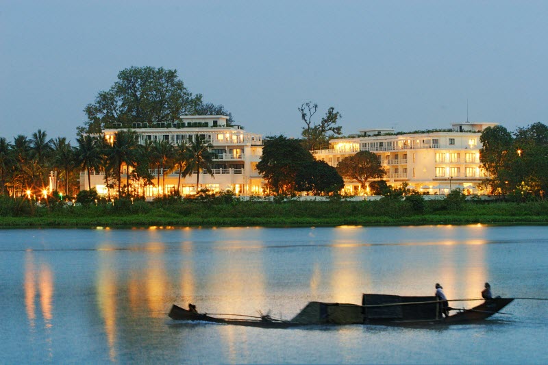La Residence Huế vinh danh tà Áo Dài 