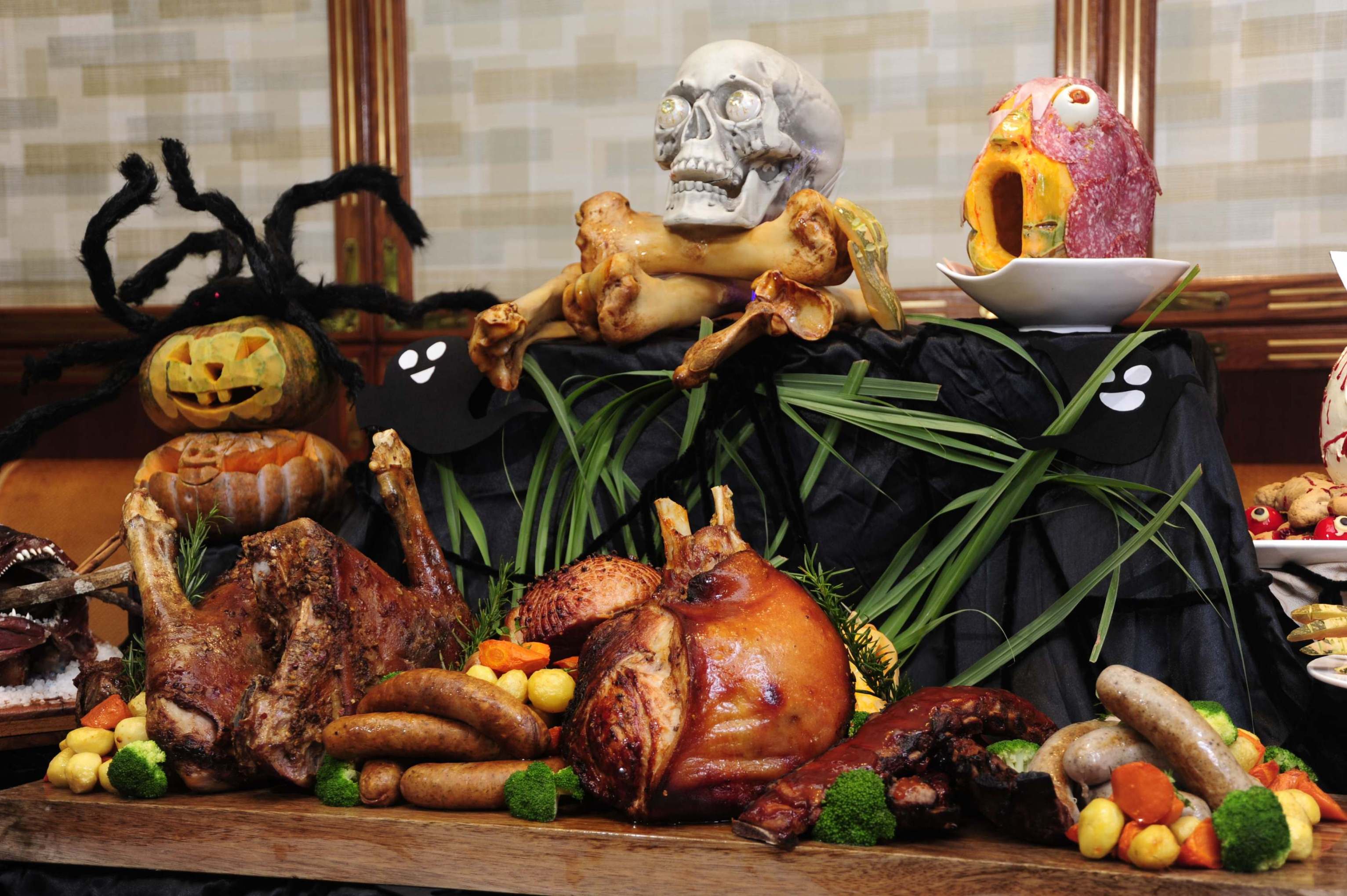 Tiệc Halloween tại Café Central An Đông