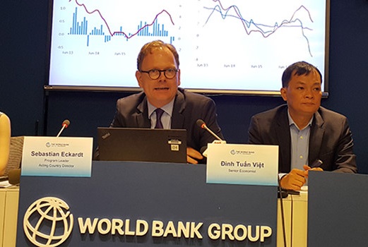 Chuyên gia WB: “Tăng trưởng tín dụng 18% của Việt Nam quá cao!”