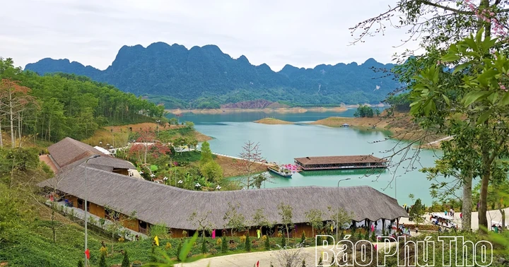 Để du lịch trở thành ngành kinh tế mũi nhọn