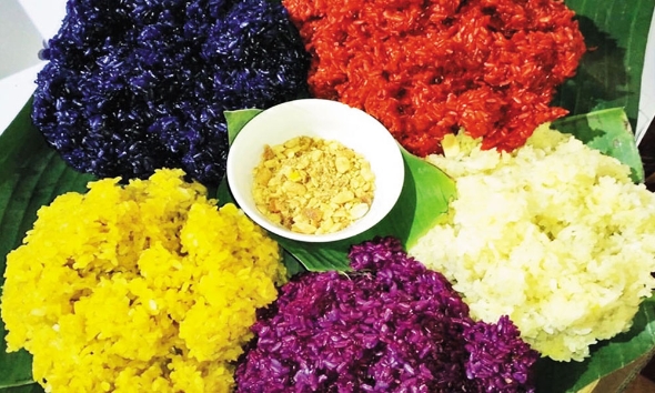 Dẻo thơm xôi ngũ sắc