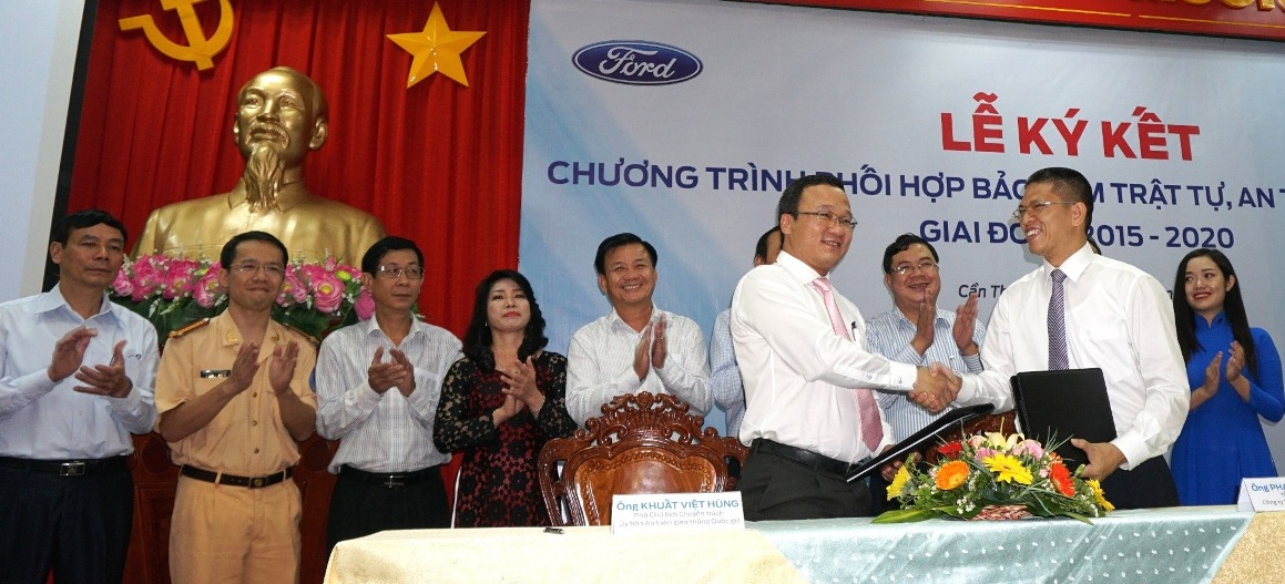 Ford Việt Nam ký kết hợp tác với UBATGTQG