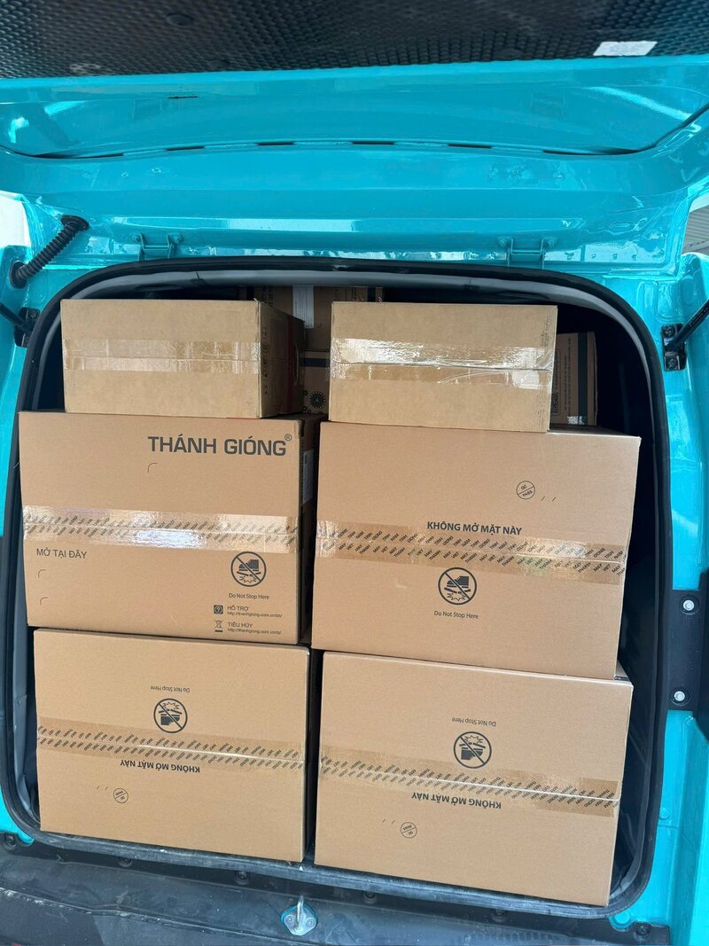 Doanh nghiệp giao hàng bằng xe điện để tiết kiệm năng lượng