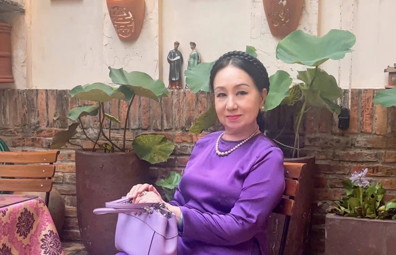 Nghệ Sĩ Ưu Tú Hồng Vân: Dân ca là hồn và bản sắc âm nhạc của quê hương