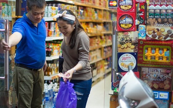 Thâu tóm và cạnh tranh: Xu hướng của ngành bán lẻ nửa đầu năm 2016