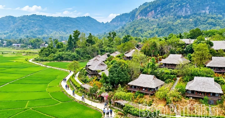 Kiến tạo sản phẩm du lịch mang bản sắc Đất Tổ