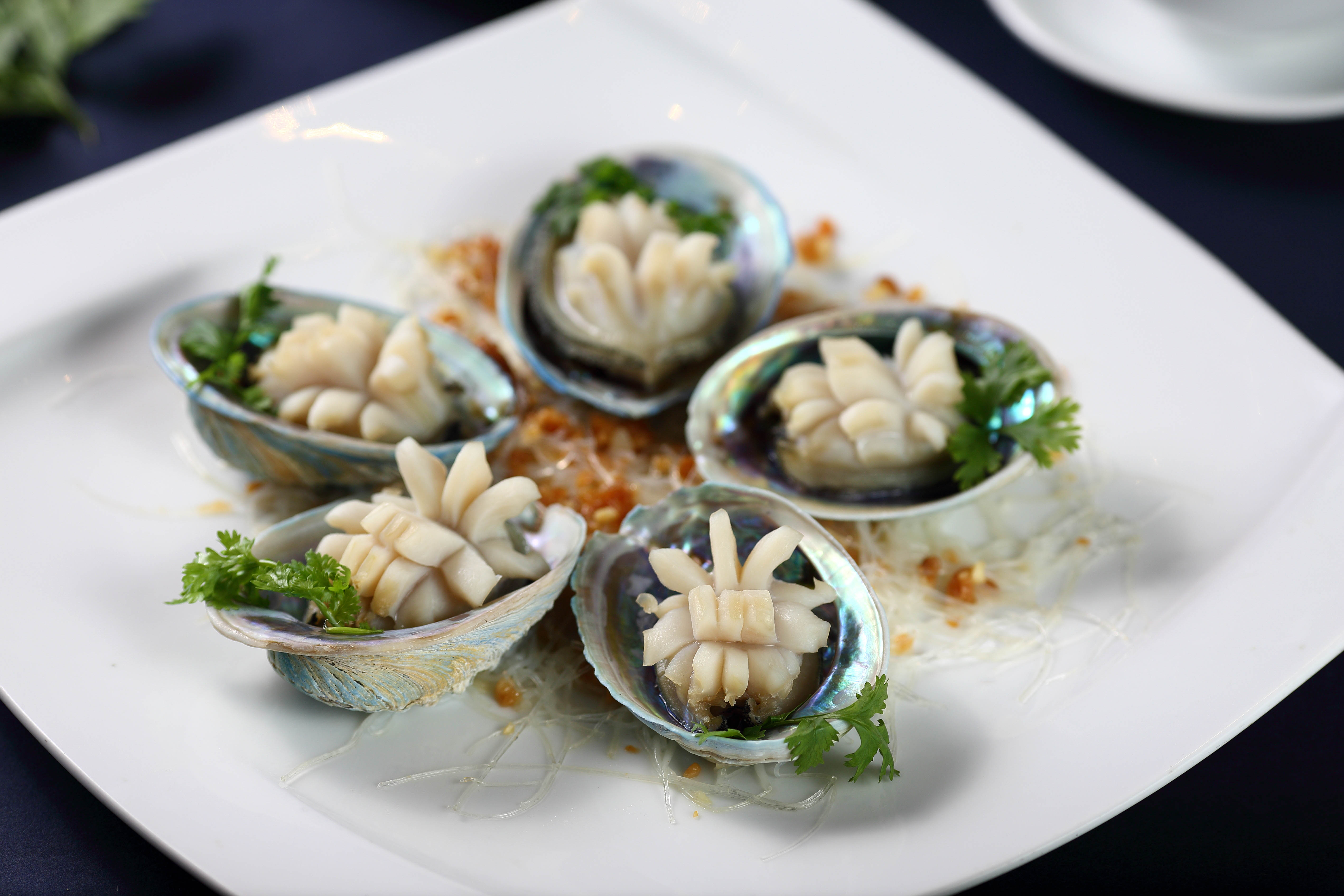 Thưởng thức món ngon các nước tại Sheraton Saigon