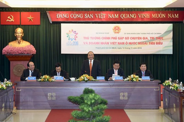 Thủ tướng lắng nghe doanh nghiệp, chuyên gia kiều bào hiến kế phát triển đất nước