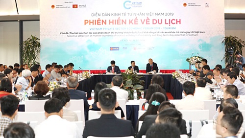 Tranh cãi về việc miễn visa để thu hút thêm khách du lịch nhà giàu
