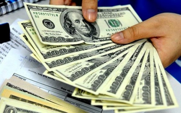 Chứng khoán Việt Nam ngược dòng châu Á, vì sao?