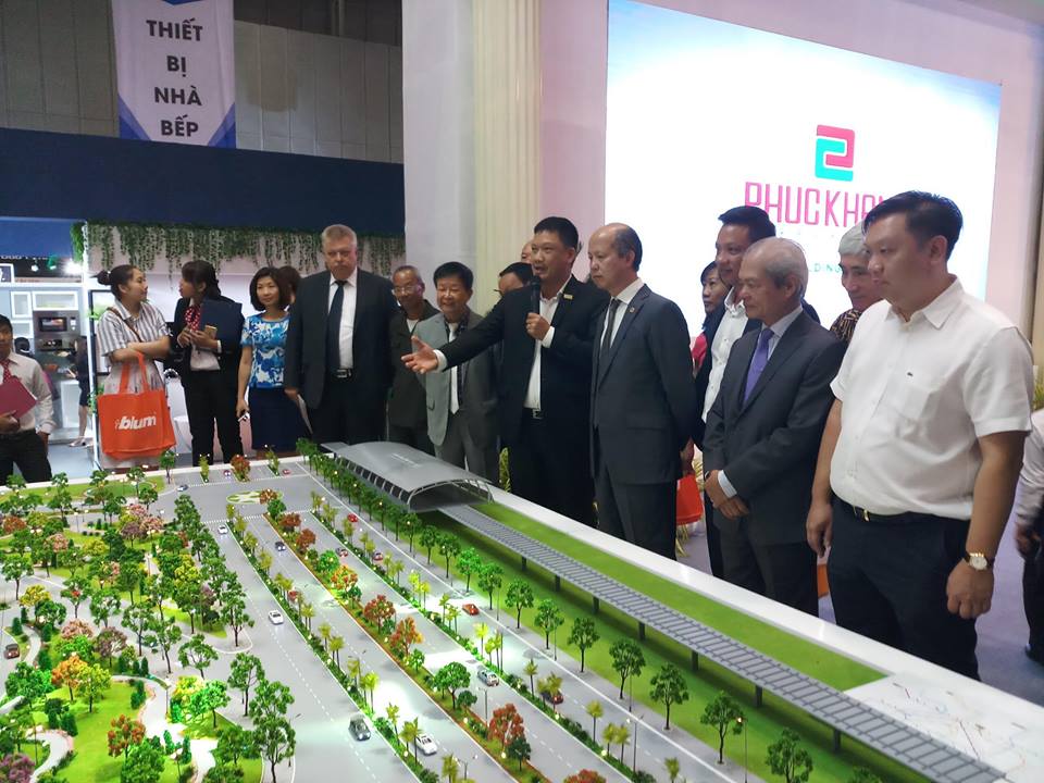 Hơn 1.000 khách tham quan Triển lãm quốc tế xây dựng Vietbuild lần 2