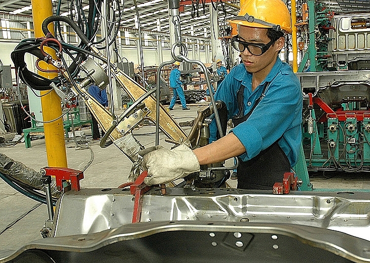 Sản xuất công nghiệp: Khó khăn do thị trường bị thu hẹp