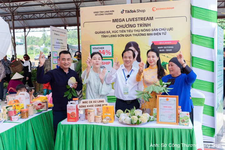 Lạng Sơn tiếp tục mở rộng các kênh để doanh nghiệp, hợp tác xã, hộ kinh doanh và chủ thể OCOP giới thiệu sản phẩm trên các nền tảng thương mại điện tử trong nước và quốc tế.