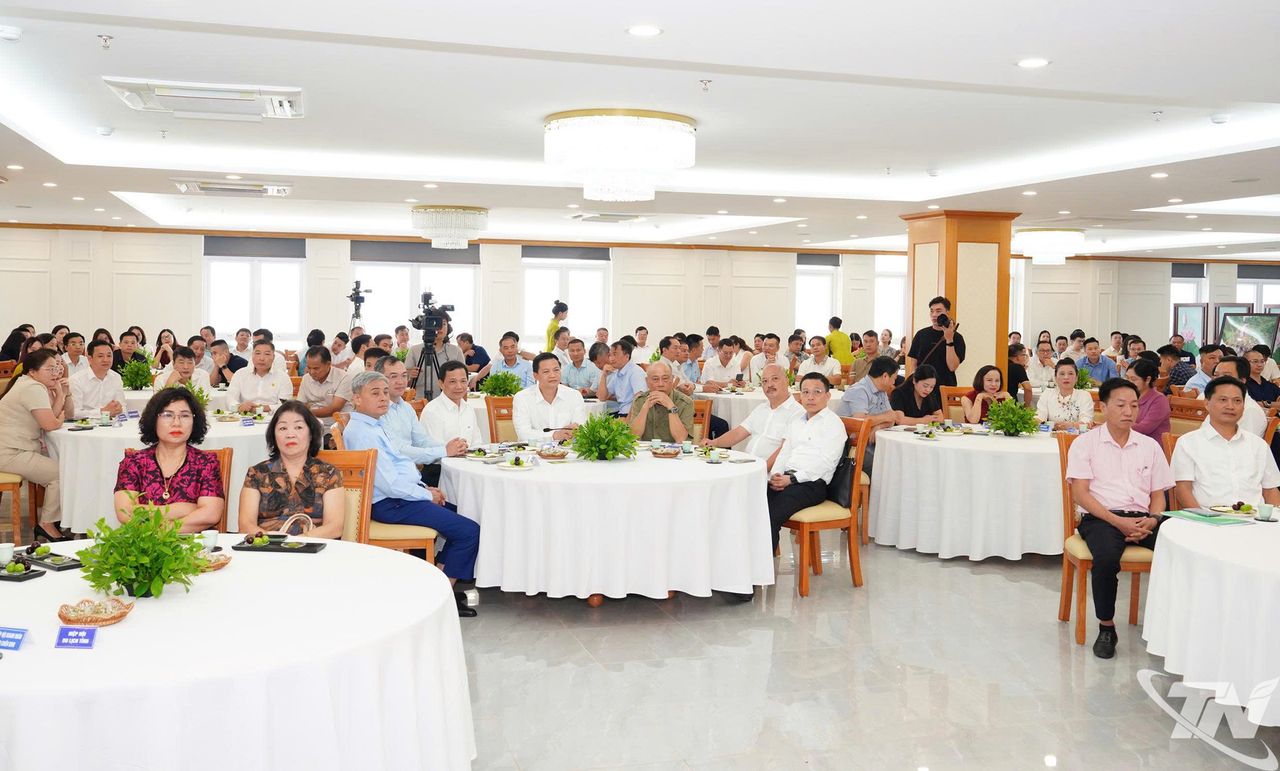 Các đại biểu dự chương trình 