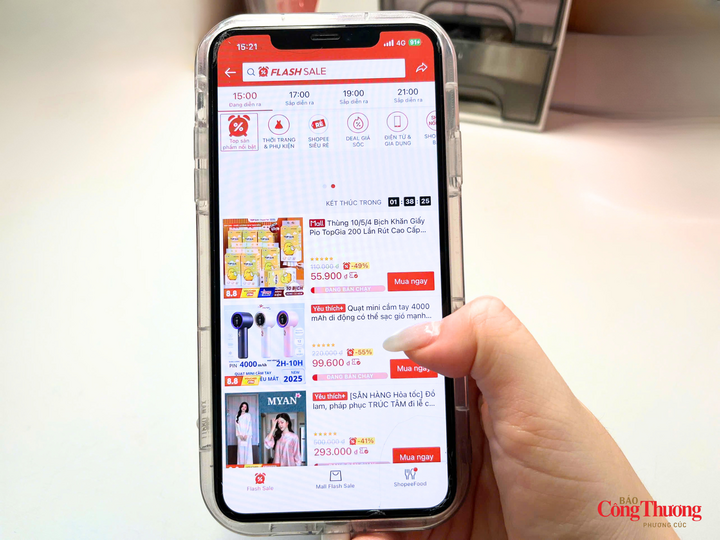 Thương mại điện tử xuyên biên giới đã tăng trưởng mạnh trong những năm gần đây và được kỳ vọng tiếp tục duy trì đà phát triển.